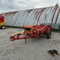 Gallery image 1 for New Holland Hayliner 273 Square Baler - Small