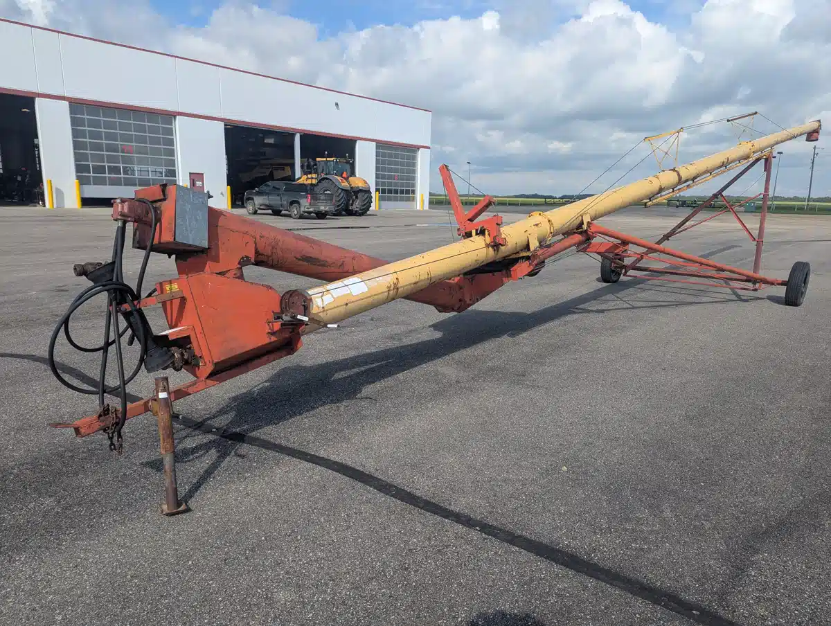 Gallery image 1 for Used Westfield 1061 Grain Auger