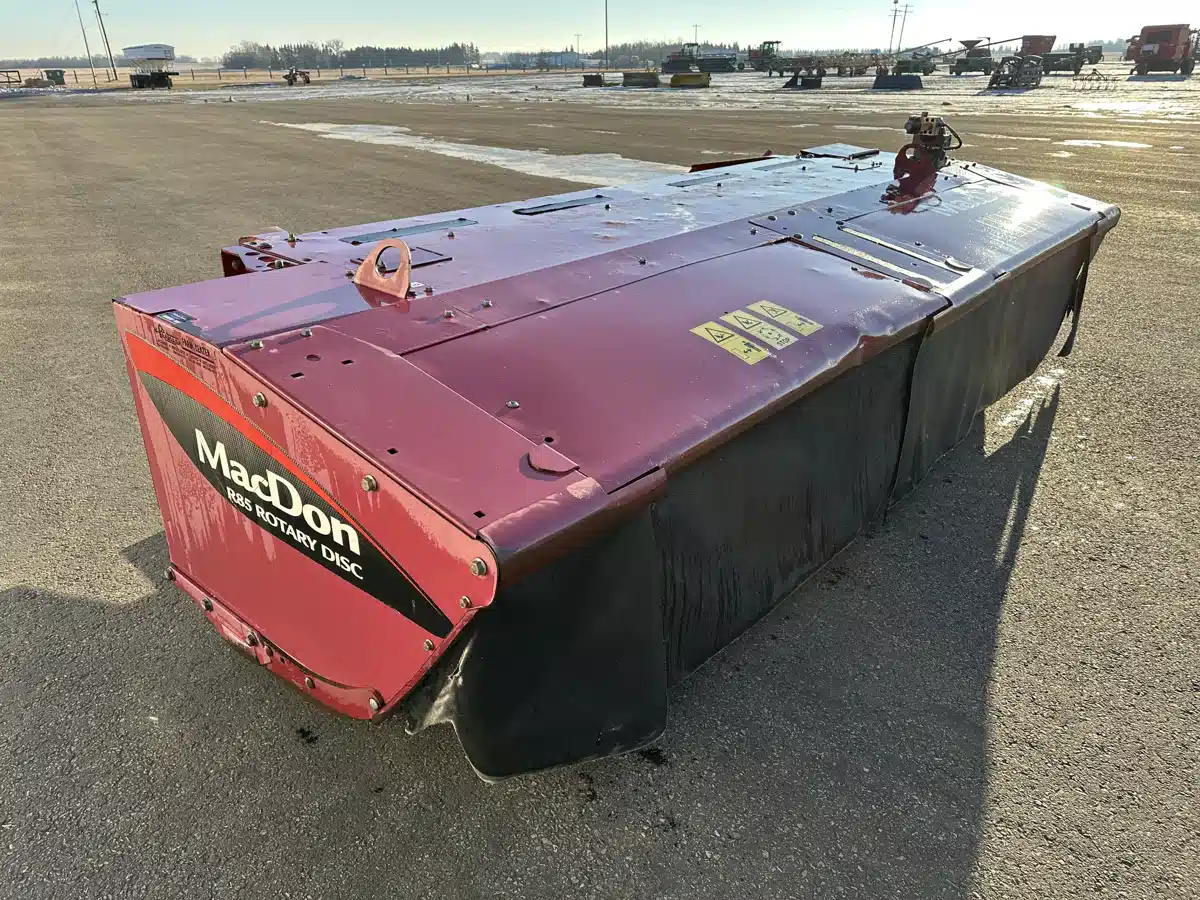 Gallery image 1 for Used 2013 MacDon R85 Disc Mower Conditioner