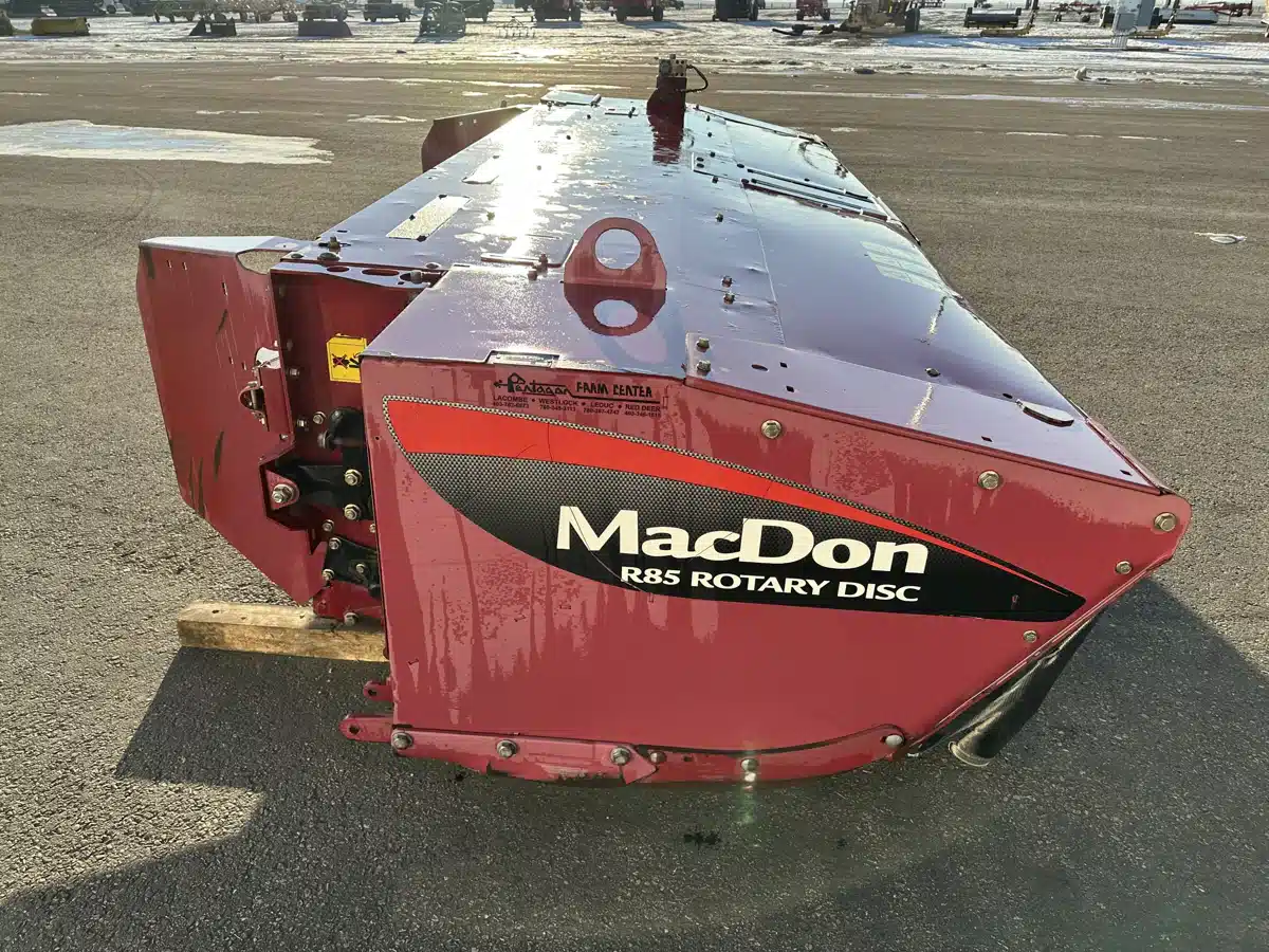 Gallery image 2 for Used 2013 MacDon R85 Disc Mower Conditioner