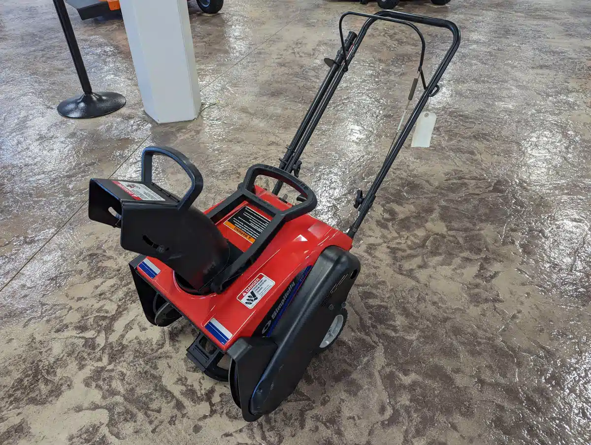 Gallery image 2 for Used Simplicity 319 Snow Blower