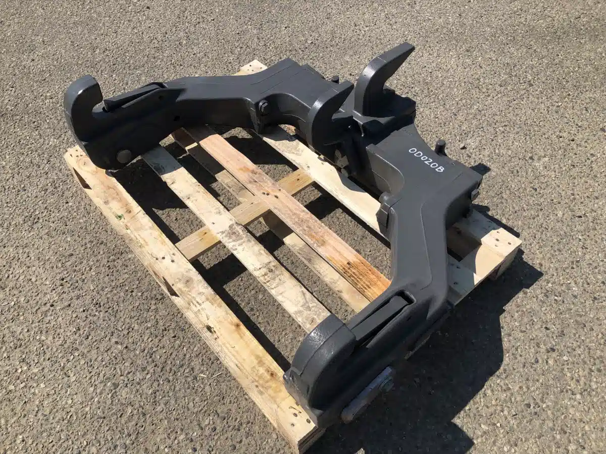Gallery image 2 for New 2022 Agco CAT 4N Hitch
