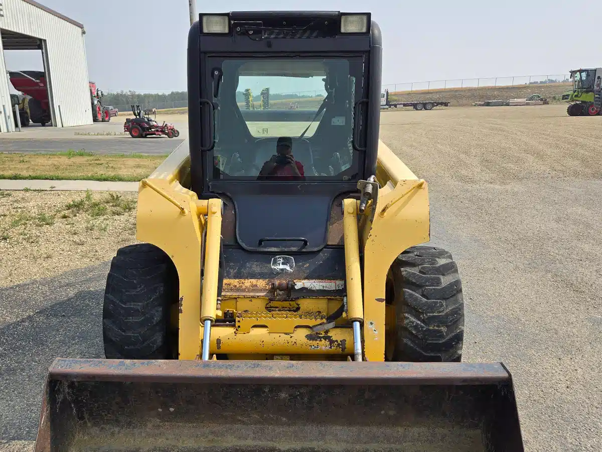 Gallery image 2 for Used 2008 John Deere 320 Skid Steer