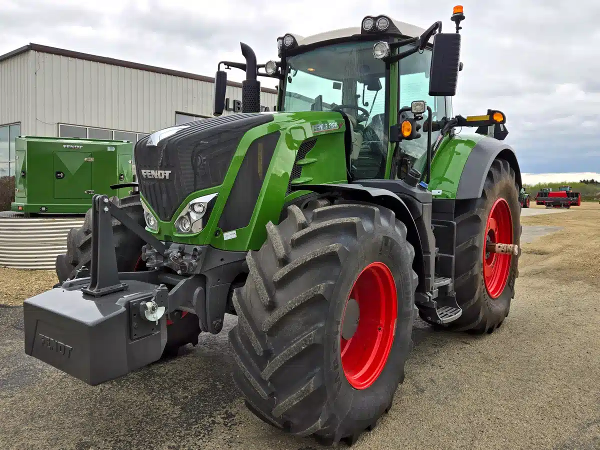 New 2023 Fendt 828 VARIO Tractor | AgDealer