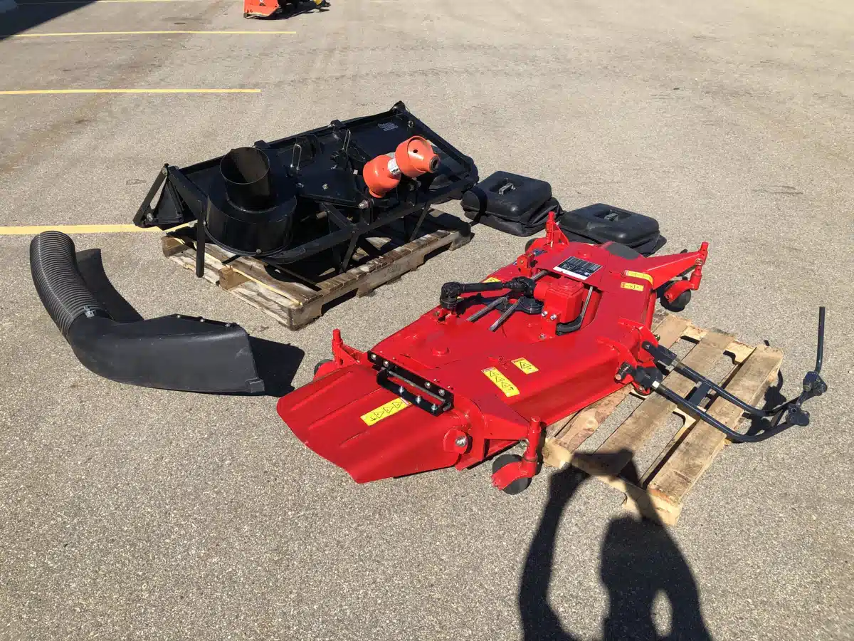 Gallery image 2 for Used 2013 Massey Ferguson 2325 Mower