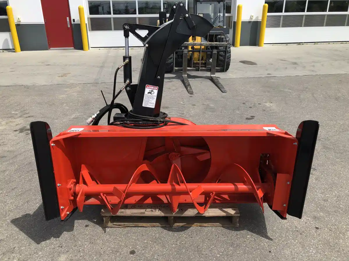 Gallery image 2 for Used 2007 Kubota L2174A Snow Blower