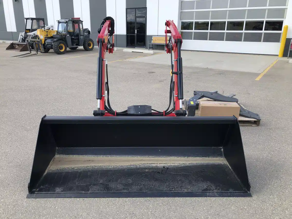 Gallery image 2 for New 2022 Massey Ferguson 911X Front End Loader