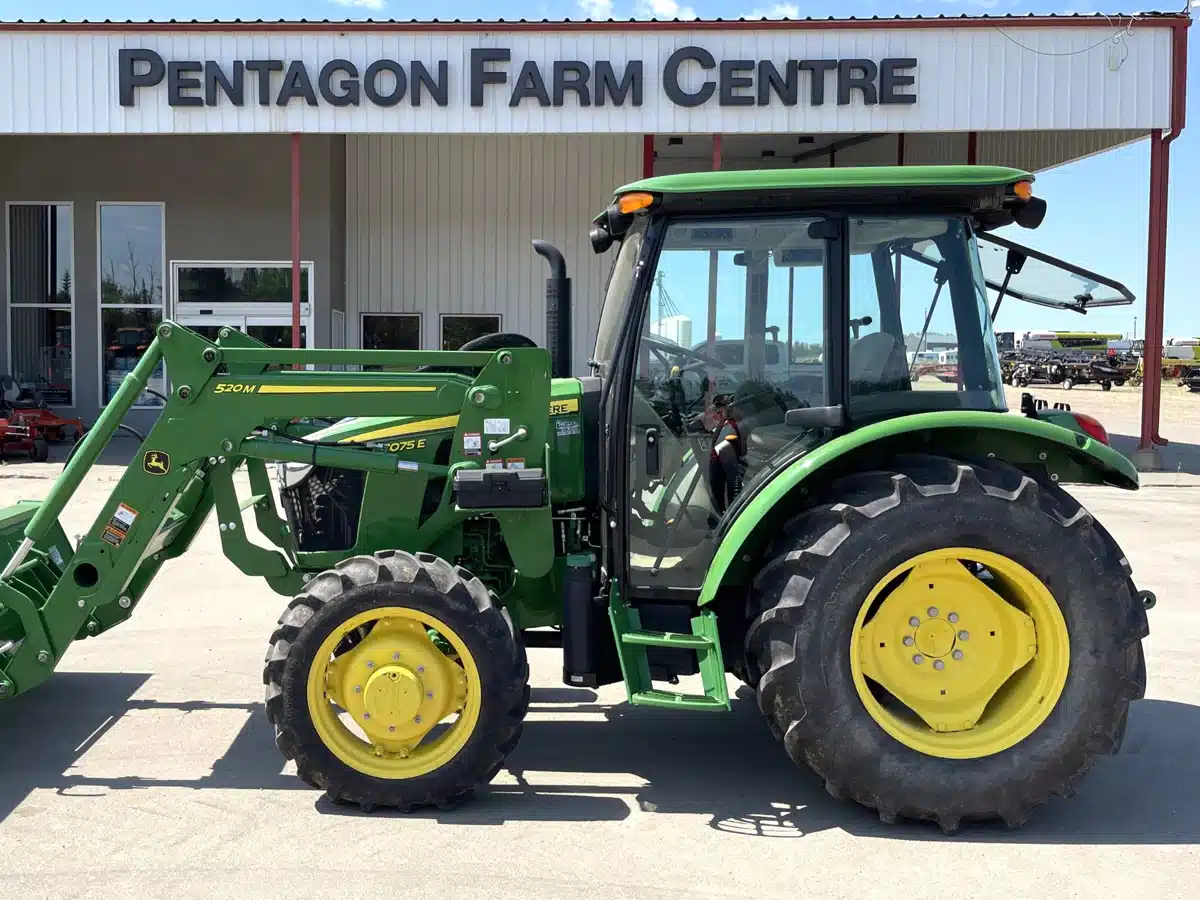 Gallery image 2 for Used 2021 John Deere 5075E Tractor