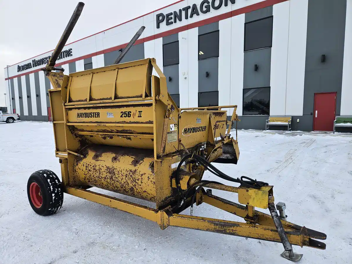 Gallery image 2 for Used Haybuster 256+2 Bale Processor