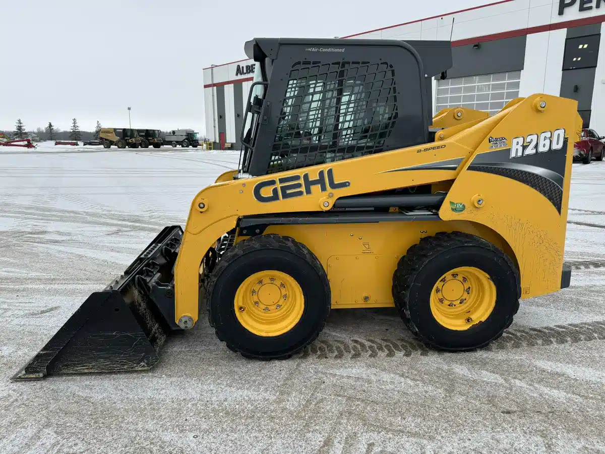 Gallery image 2 for Used 2018 Gehl R260 Skid Steer