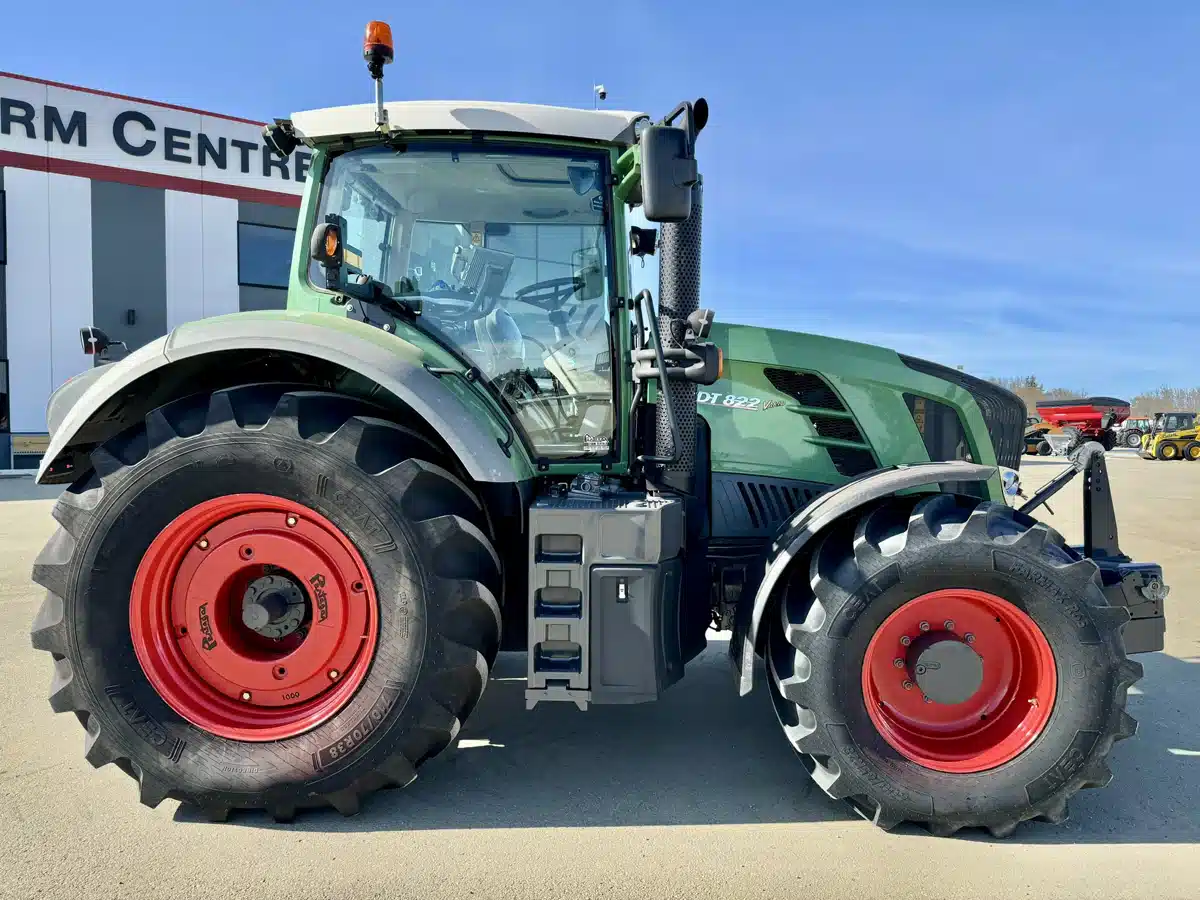 Gallery image 2 for Used 2012 Fendt 822 VARIO Tractor