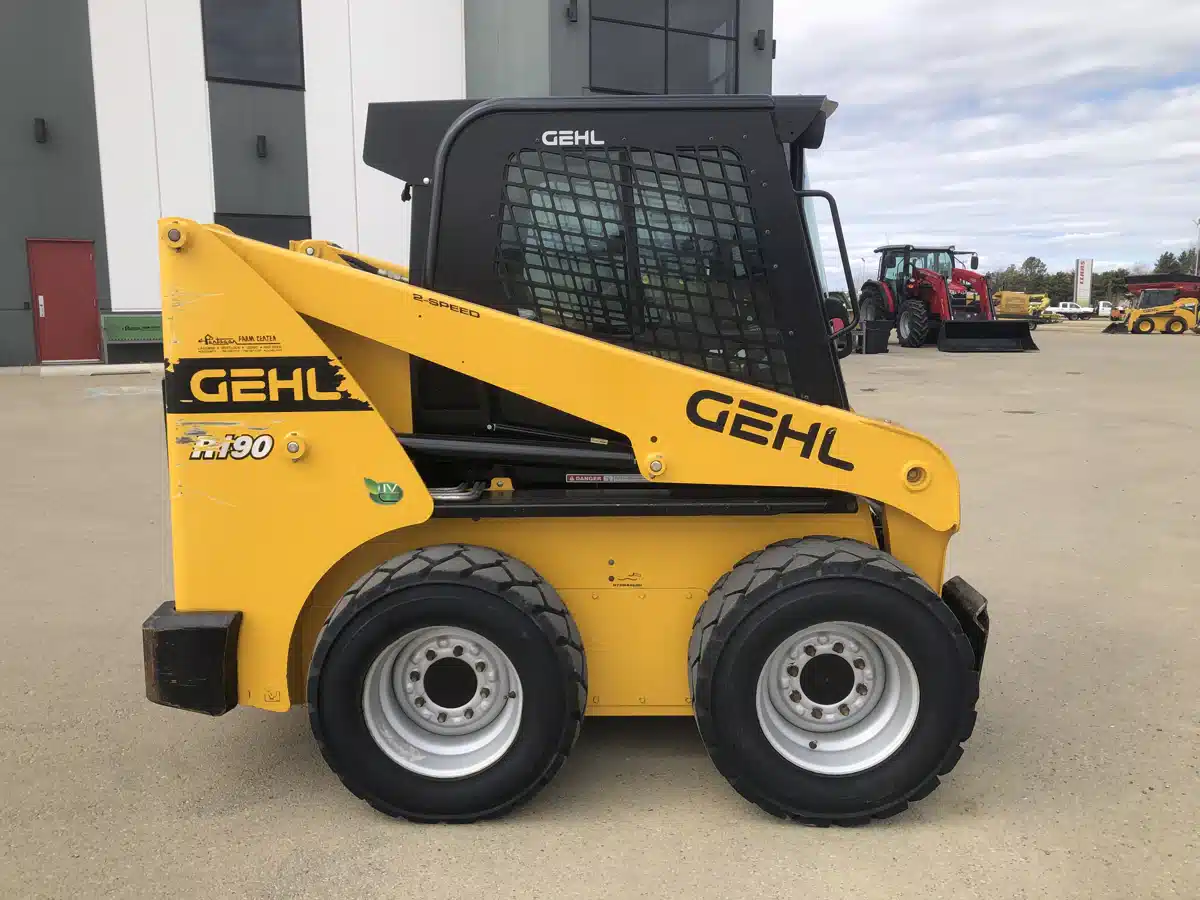 Gallery image 2 for Used 2021 Gehl R190 Skid Steer