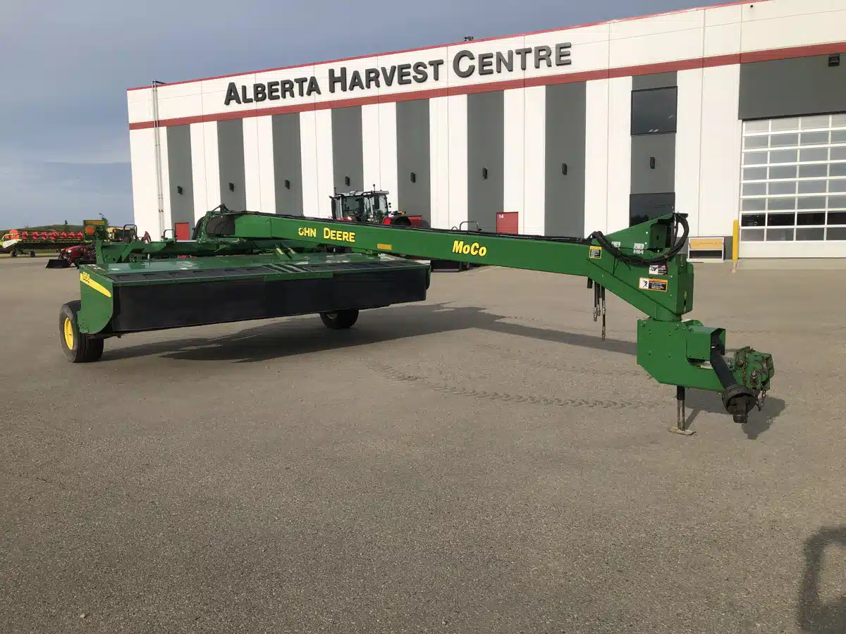 Gallery image 1 for Used 2018 John Deere 956 Disc Mower Conditioner