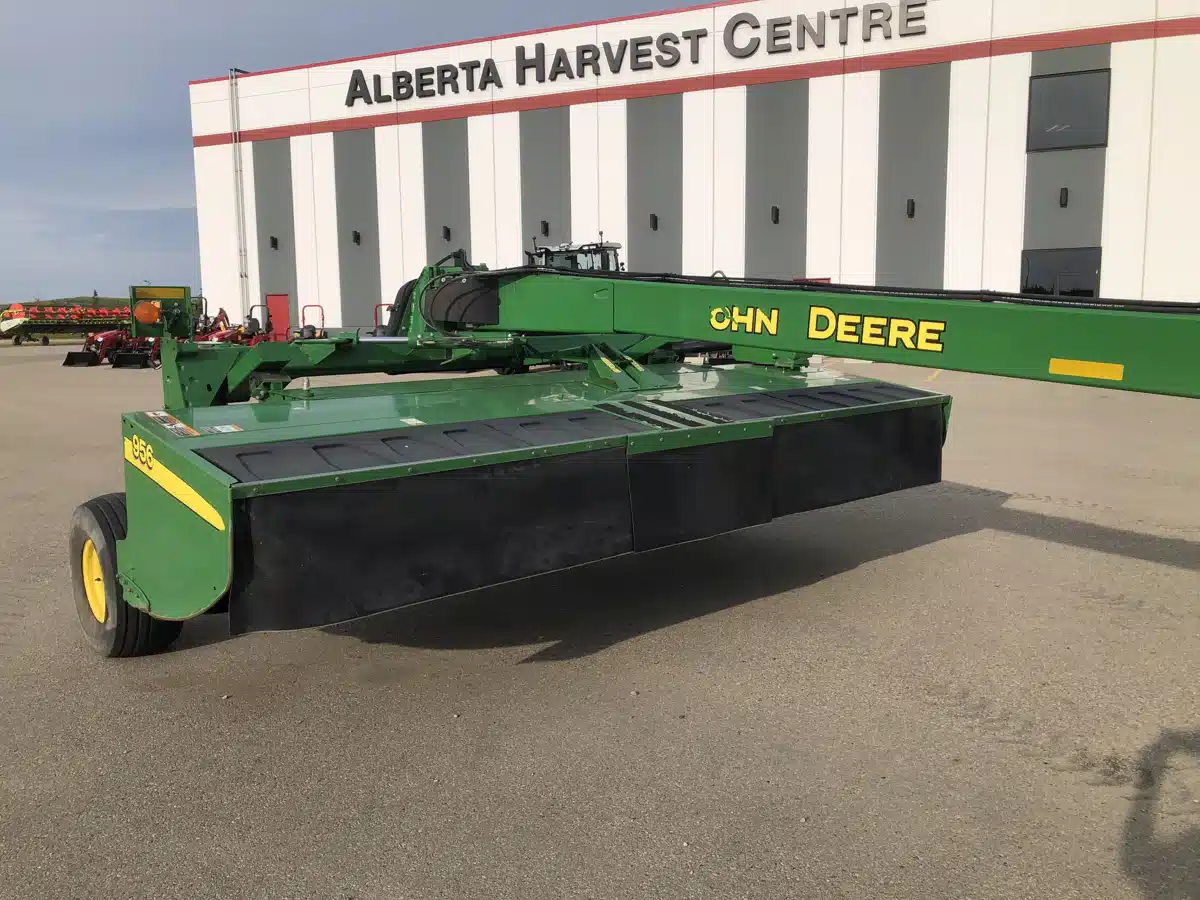 Gallery image 2 for Used 2018 John Deere 956 Disc Mower Conditioner