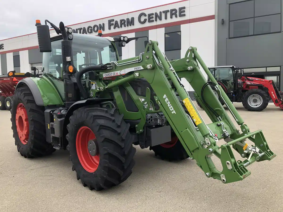 Gallery image 1 for Used 2023 Fendt 718 VARIO Tractor