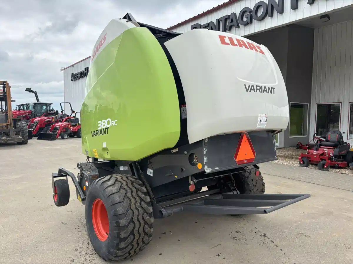 Gallery image 2 for Used 2013 CLAAS VARIANT 380RC Round Baler