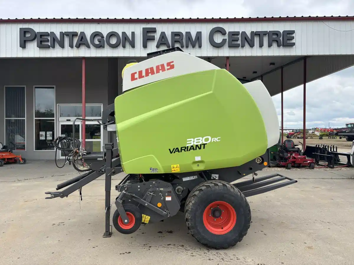 Gallery image 1 for Used 2013 CLAAS VARIANT 380RC Round Baler