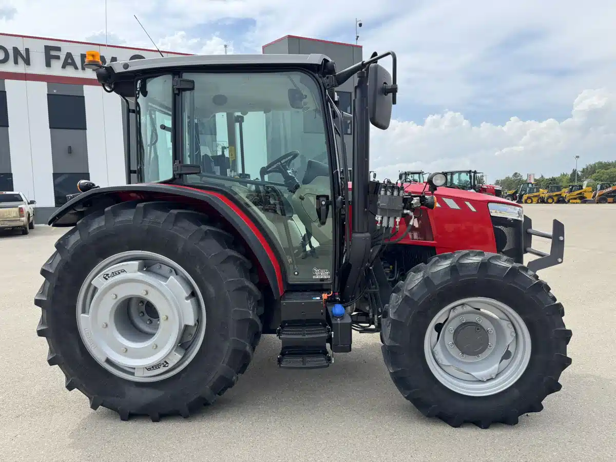 Gallery image 2 for Used 2022 Massey Ferguson 4710 Tractor