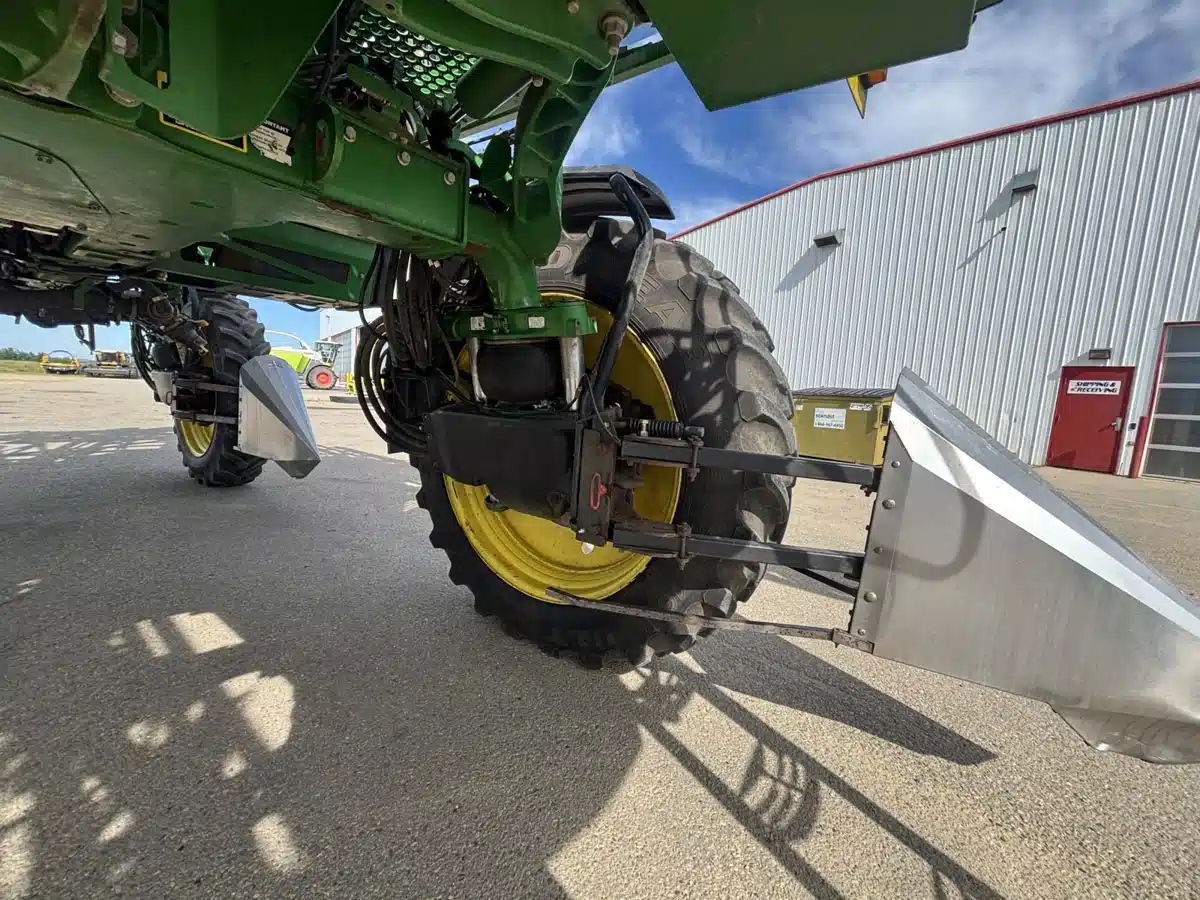 Gallery image 1 for Used 2016 John Deere R4038 Sprayer - Self Propelled