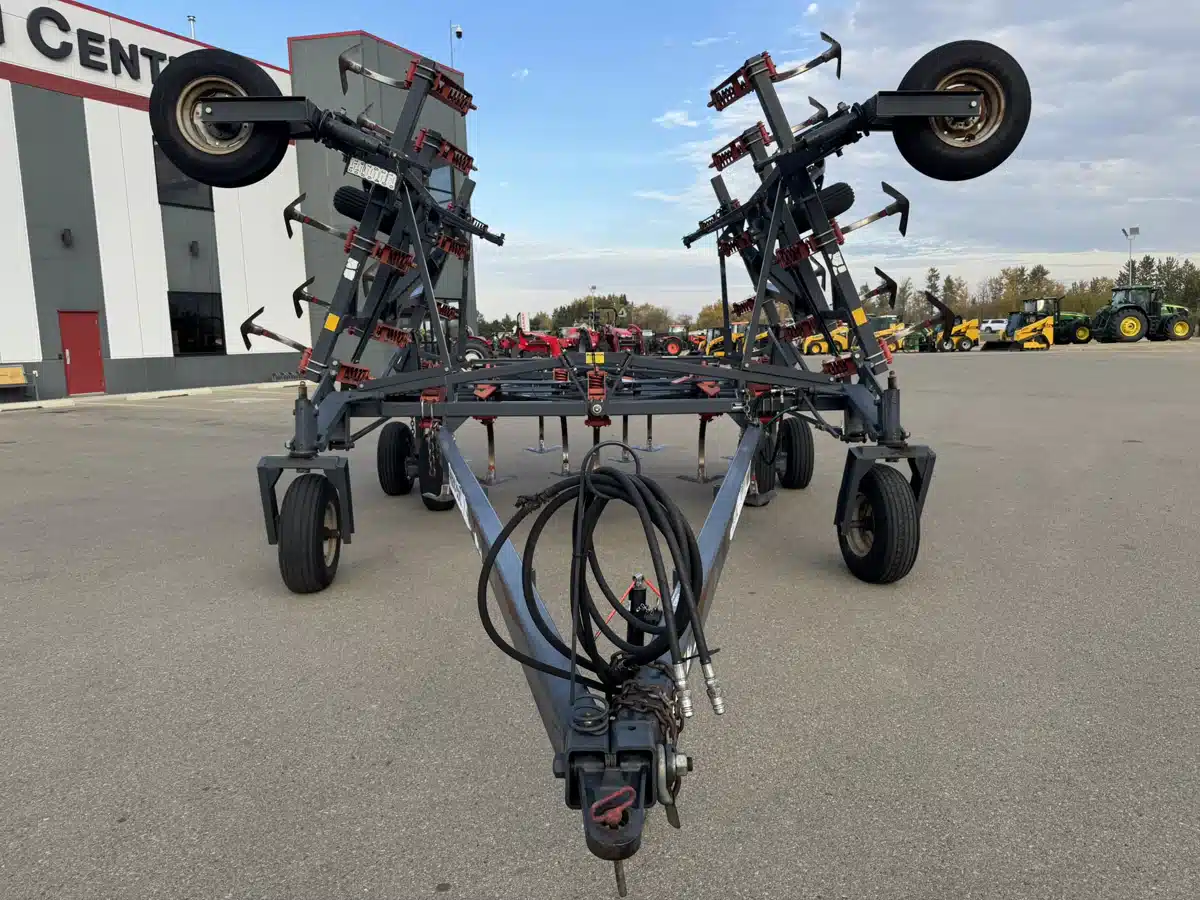 Gallery image 2 for Used Flexi-Coil 820 Chisel Plow