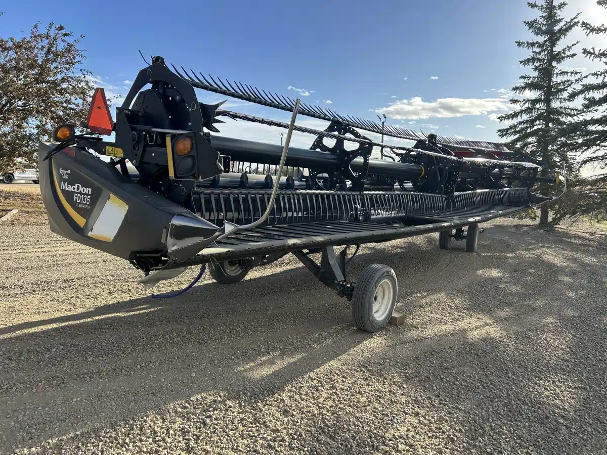 Gallery image 2 for Used 2018 MacDon FD135 Header Combine