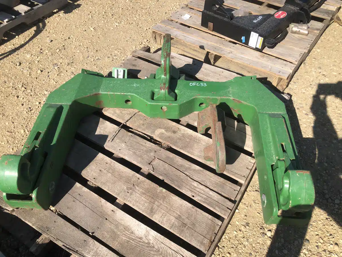 Gallery image 2 for Used John Deere CAT 4N Hitch