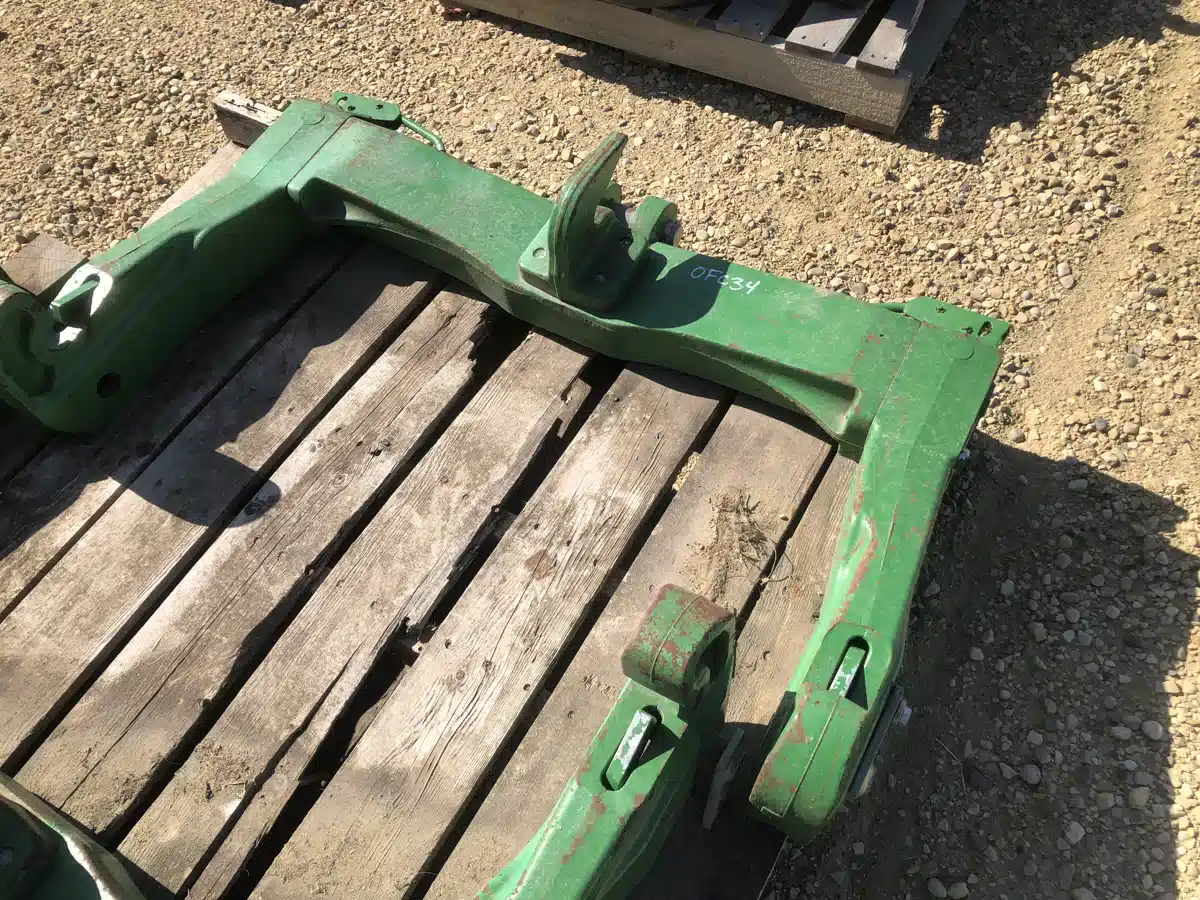 Gallery image 1 for Used John Deere CAT 3 Hitch