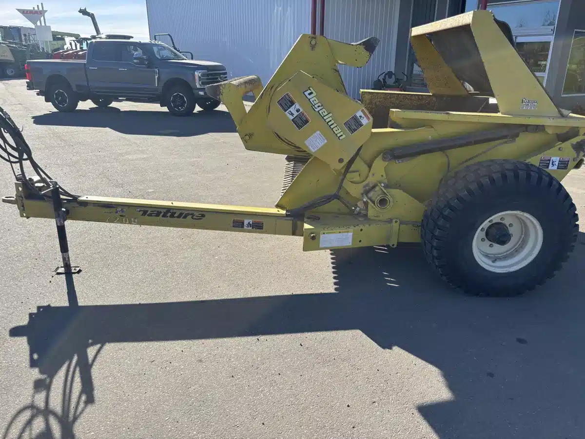 Gallery image 2 for Used Degelman 7200 Rock Picker