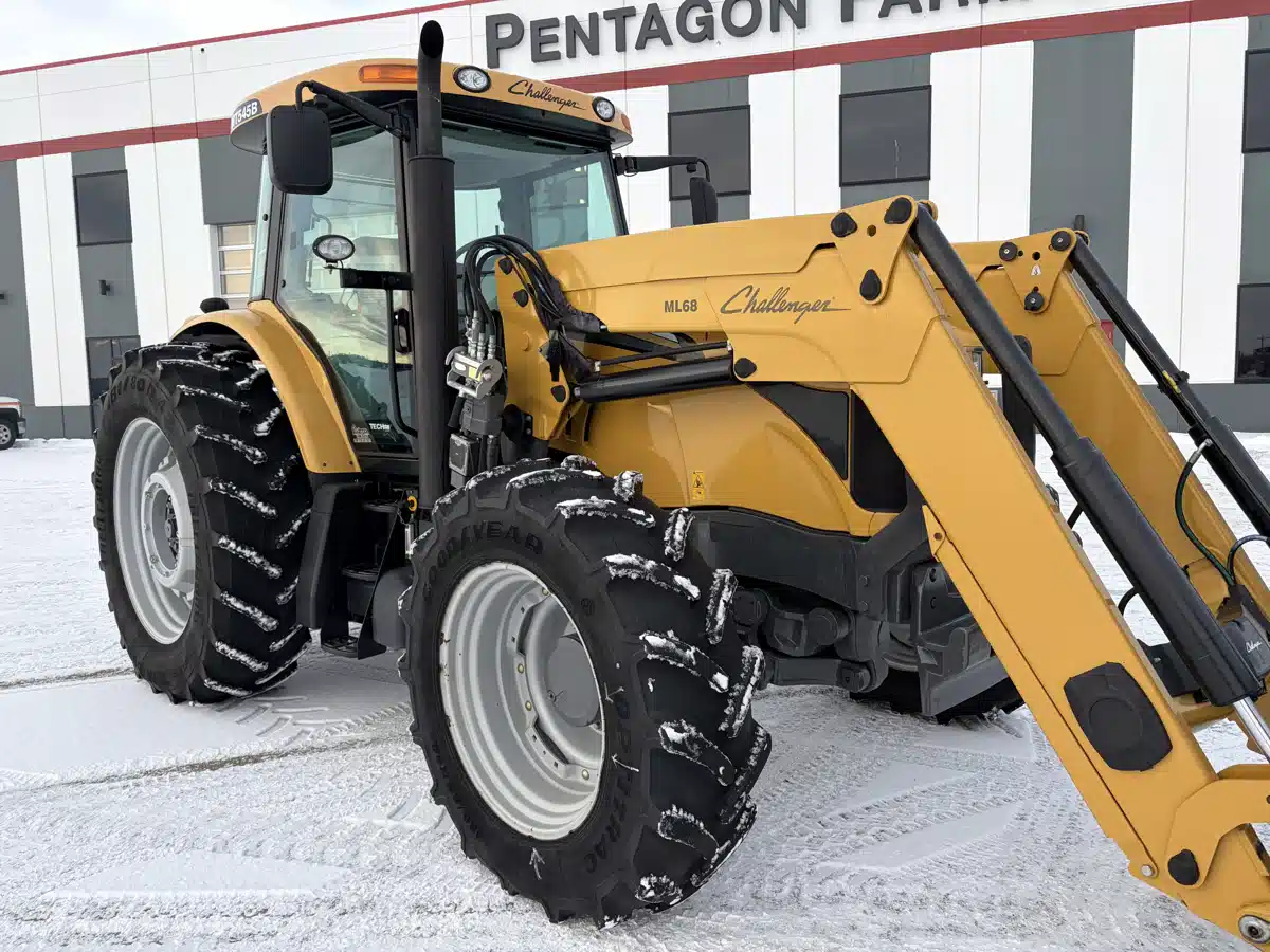 Gallery image 2 for 2012 Challenger MT545B Tractor