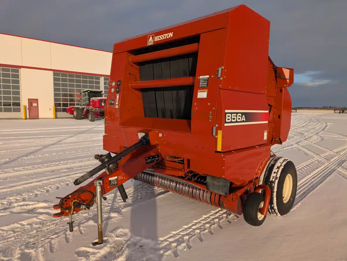 Gallery image 1 for 2002 Hesston 856A Round Baler