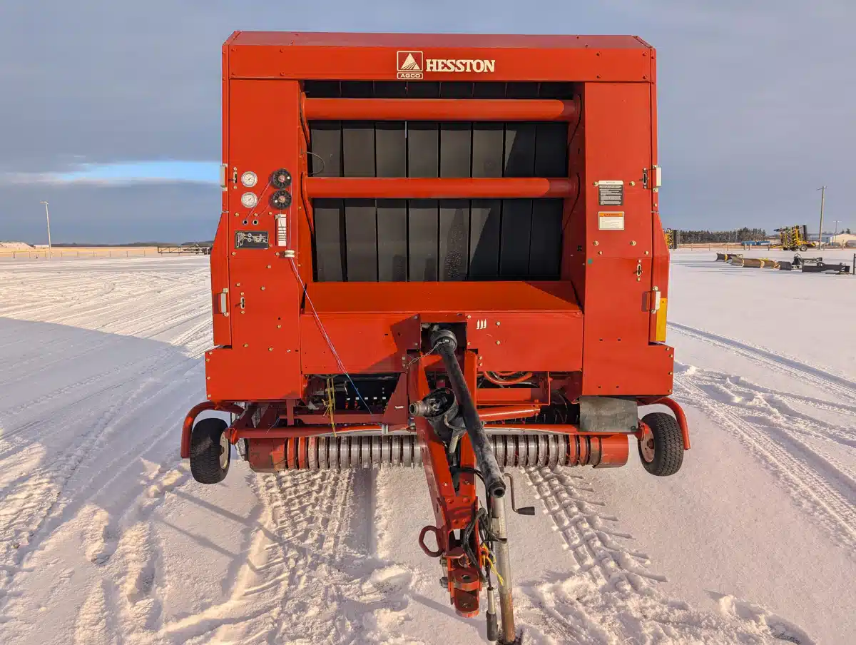 Gallery image 2 for 2002 Hesston 856A Round Baler