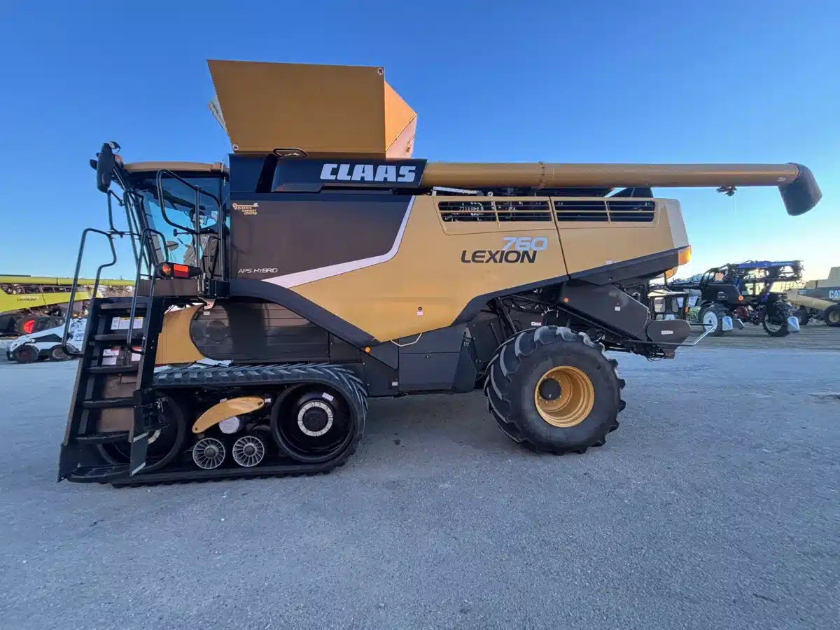 Gallery image 2 for 2019 CLAAS LEXION 760TT Combine