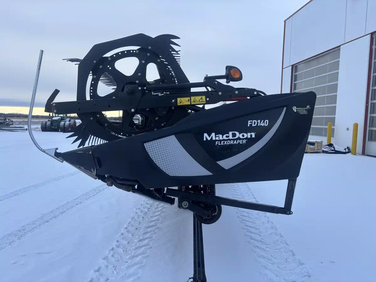 Gallery image 2 for 2020 MacDon FD140 Header Combine