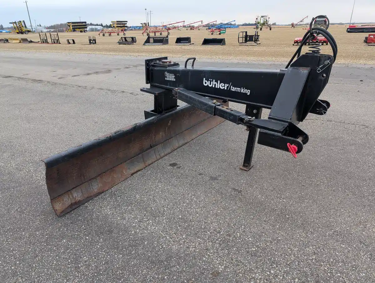 Used 2008 Buhler Farm King 150 Blade