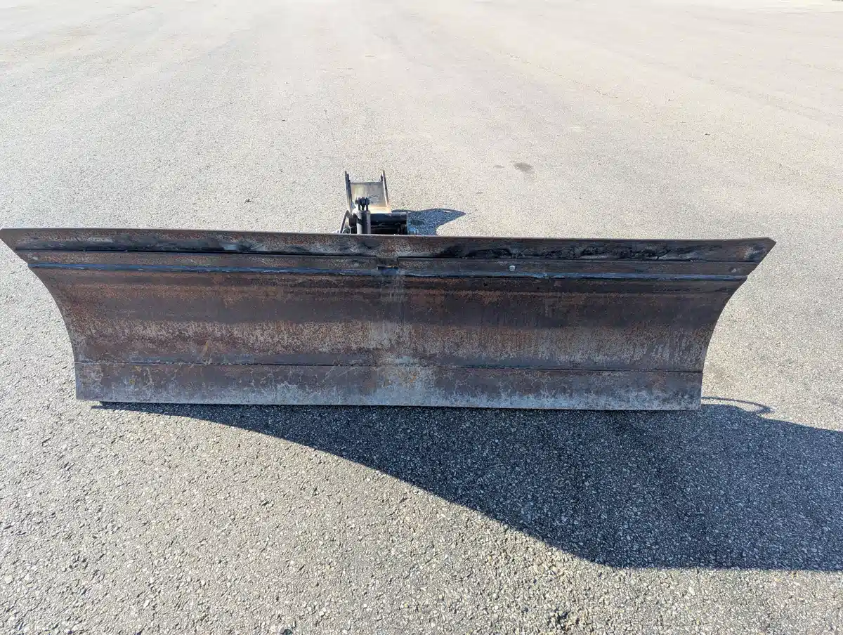 Gallery image 2 for 2005 Massey Ferguson 1550 Blade - Dozer