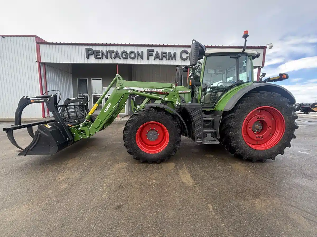 Photo de la Galerie 2 pour 2023 Fendt 724 VARIO Tracteur