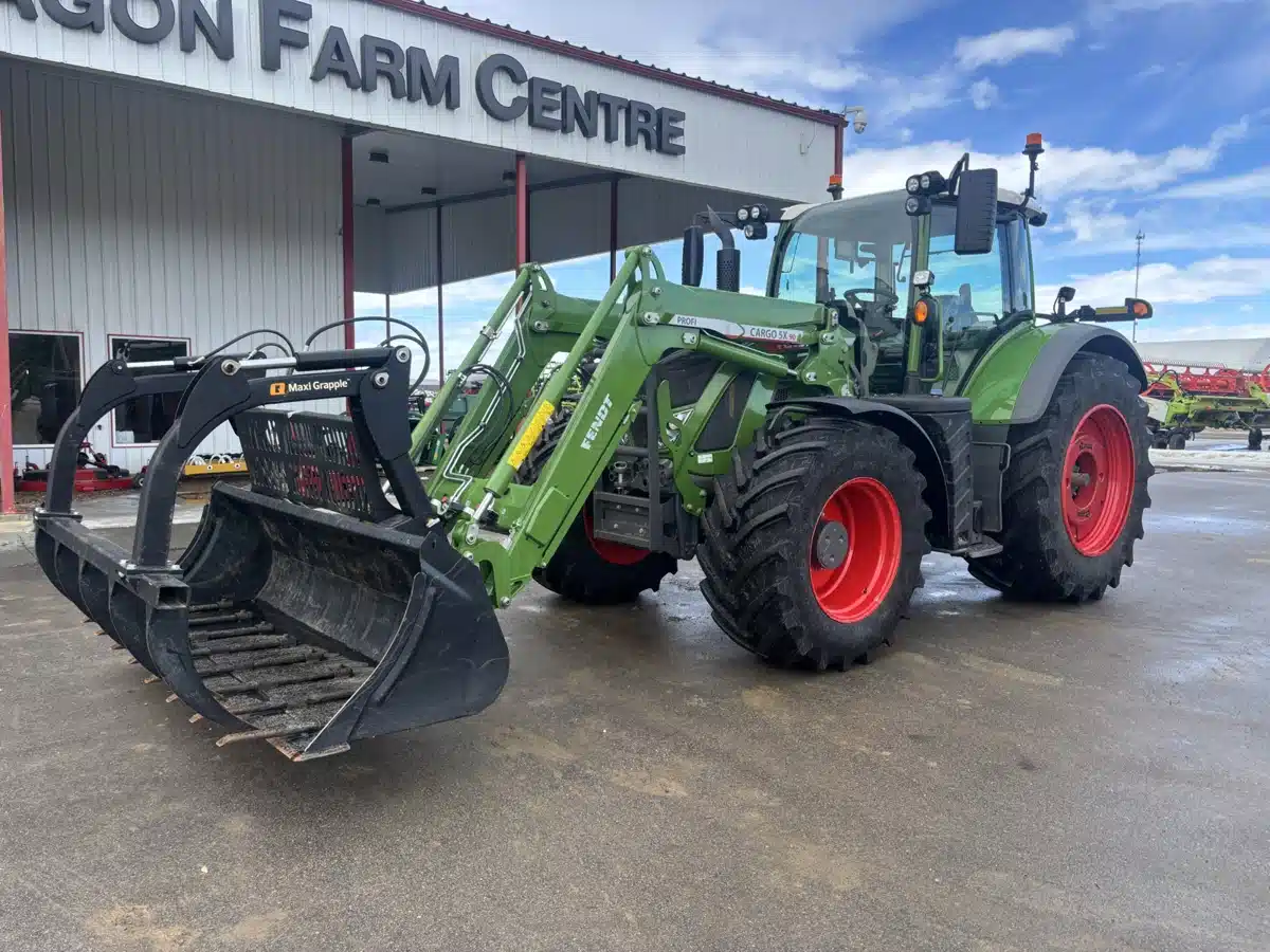 Photo de la Galerie 1 pour 2023 Fendt 724 VARIO Tracteur