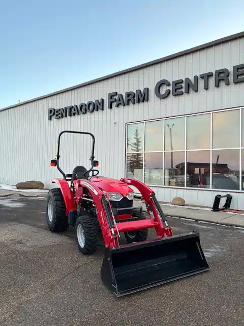 Photo de la Galerie 1 pour 2022 Massey Ferguson 1840 E Tracteur