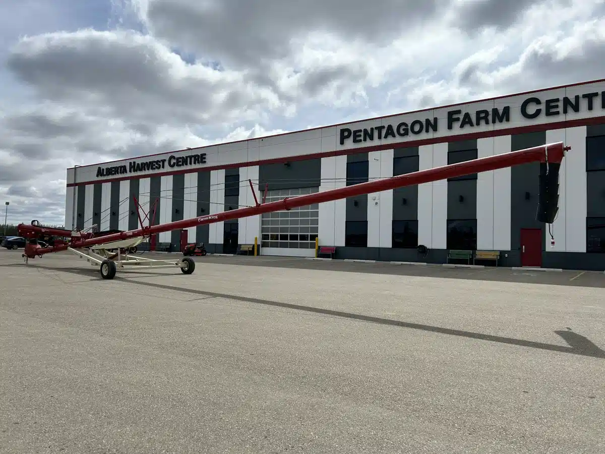 Photo de la Galerie 2 pour 2019 Buhler Farm King 13x85 Vis à grain