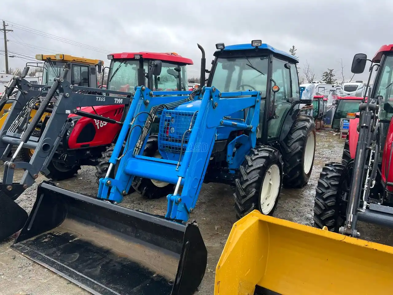 Gallery image 1 for Used 2011 LS Tractor P7020 Tractor