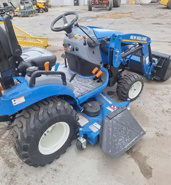 Gallery image 1 for New 2024 New Holland Workmaster™ Compact 25-40 Series 25 Tractor