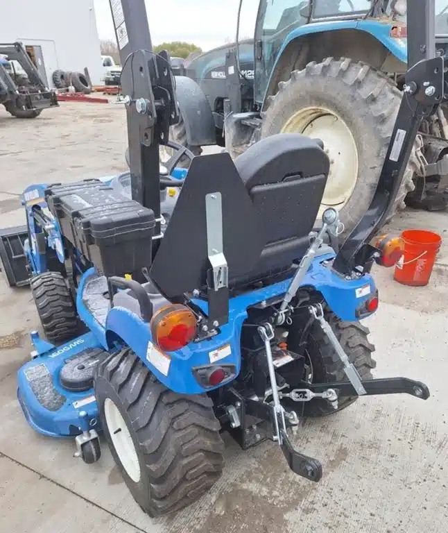 Gallery image 2 for New 2024 New Holland Workmaster™ Compact 25-40 Series 25 Tractor