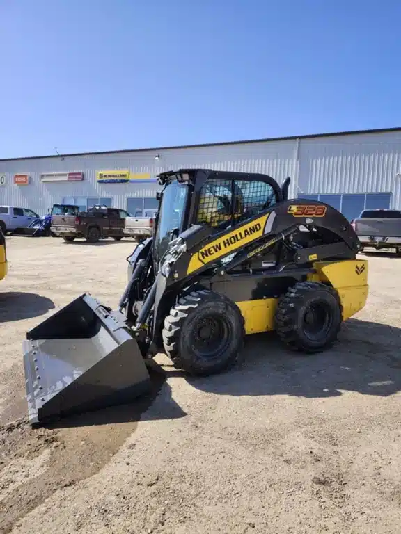 Gallery image 2 for 2024 New Holland L328 Skid Steer
