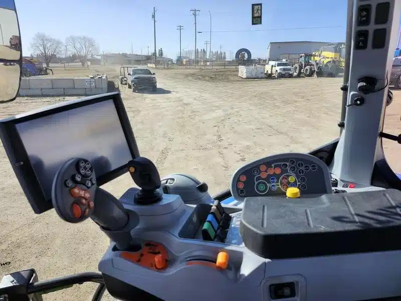 Gallery image 2 for New 2024 New Holland T6.180 Tractor