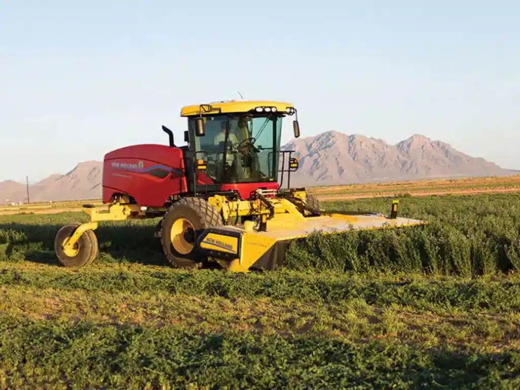 Gallery image 2 for New 2023 New Holland SPEEDROWER 220 Windrower