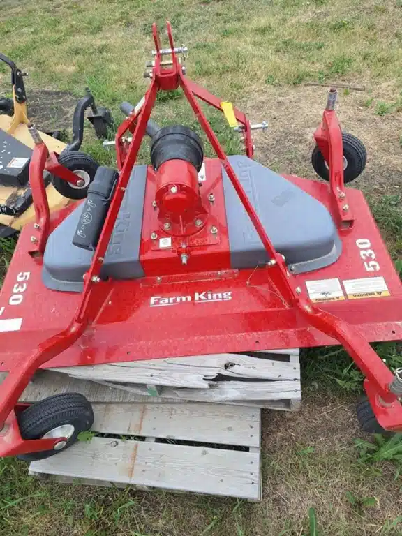 Gallery image 1 for 2022 Buhler Farm King Y530 Mower - Finishing