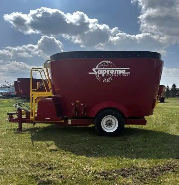 Gallery image 2 for New 2023 Supreme 800T TMR Mixer