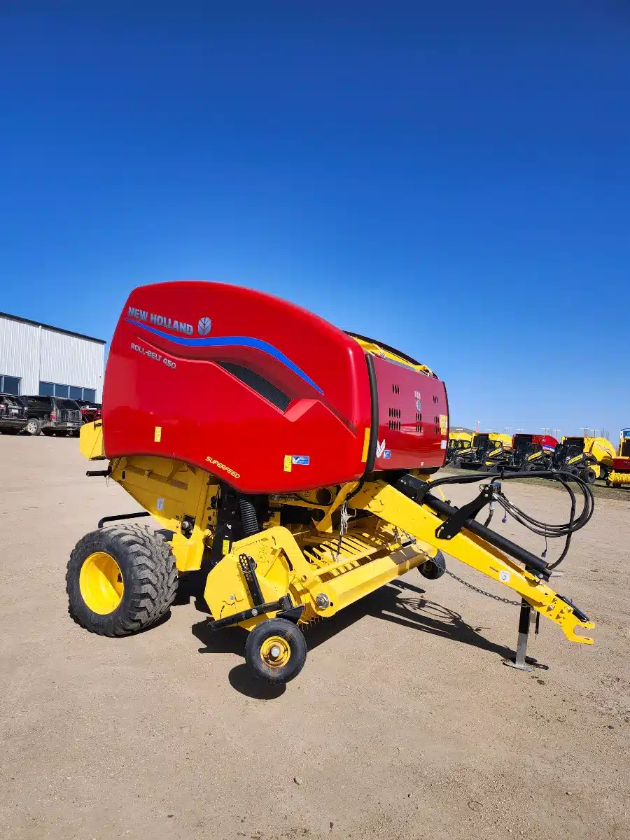 Gallery image 1 for New 2024 New Holland ROLL-BELT 450 Round Baler
