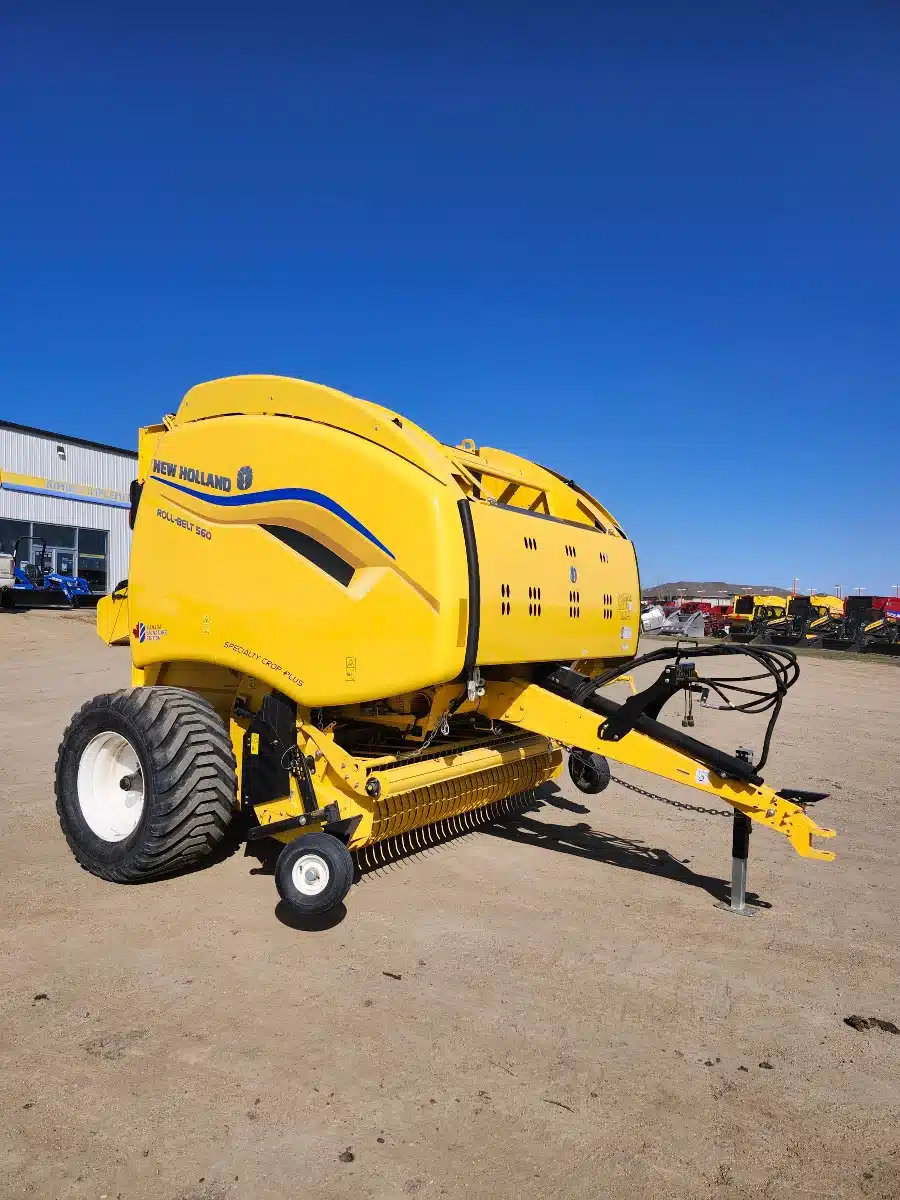 Gallery image 1 for New 2024 New Holland ROLL-BELT 560 Round Baler