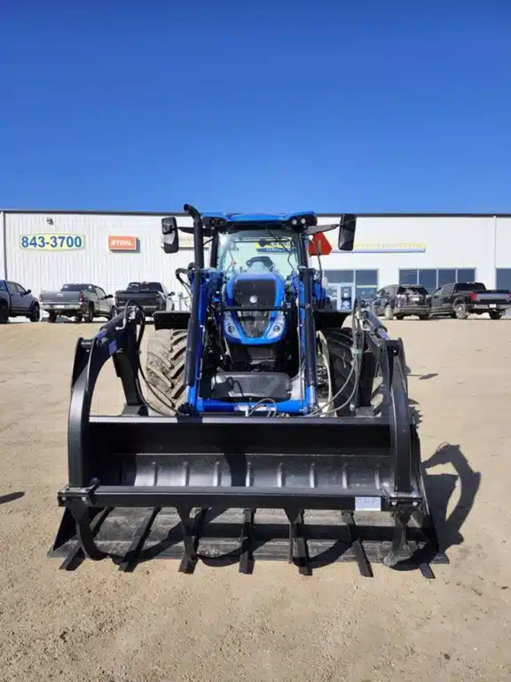 Gallery image 2 for New 2023 New Holland T6.160 Tractor